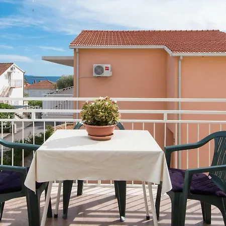 Apartment Darjan *